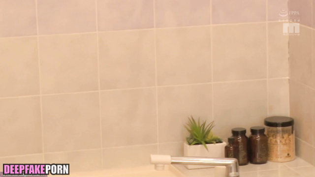 Funny games in the water / アイズワン ヌード Eunbi bathroom sex scenes [PREMIUM]