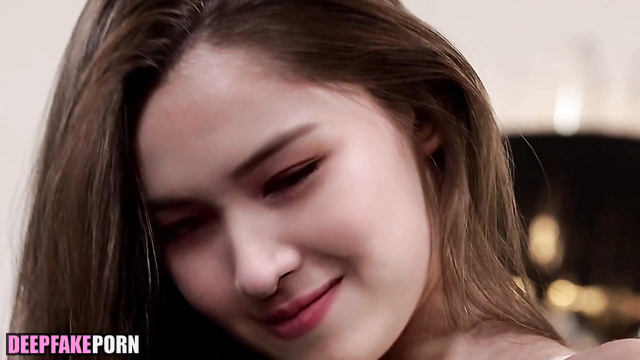 Asian girl has a hard time sucking black cock, fakeapp Ryujin (류진 있지) [PREMIUM]