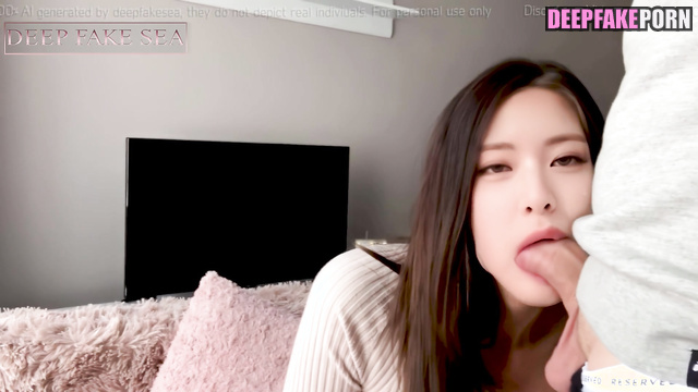 Beauty brunette loves oral sex more than her boyfriend, fake Yuna 유나 있지