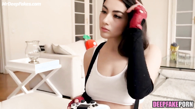 While internet celebrity Kyedae was playing I kept distracting with kisses