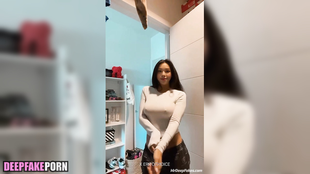 You will remember Karina 카리나 for her sexy dances aespa 에스파 face swap 얼굴 스왑