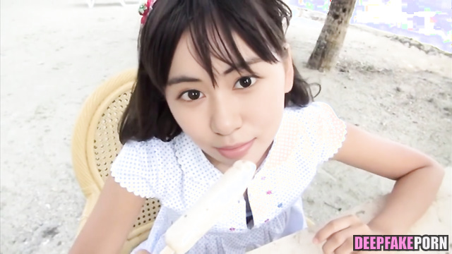 Look, how she will suck a banana / Wanyang Douyin (宛央抖音网 智能換臉) real fake