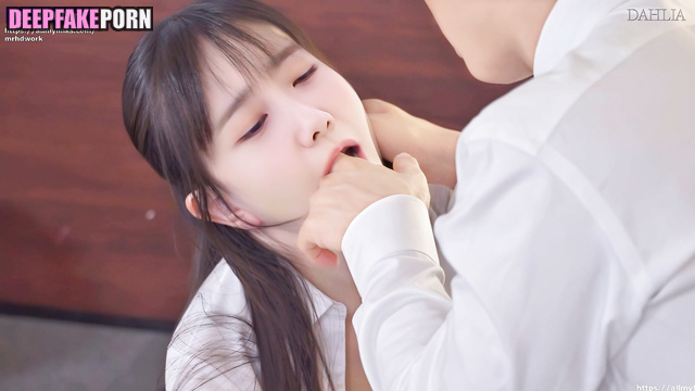 少女時代 セックスシーン fake Yoona getting pleasure on her office table - [PREMIUM]
