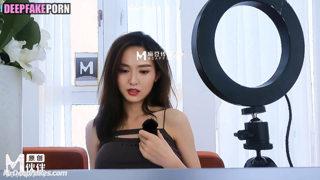 She is being pleasured live, look - Tiffany Tang 唐嫣 深度学习计划 deepfake porn
