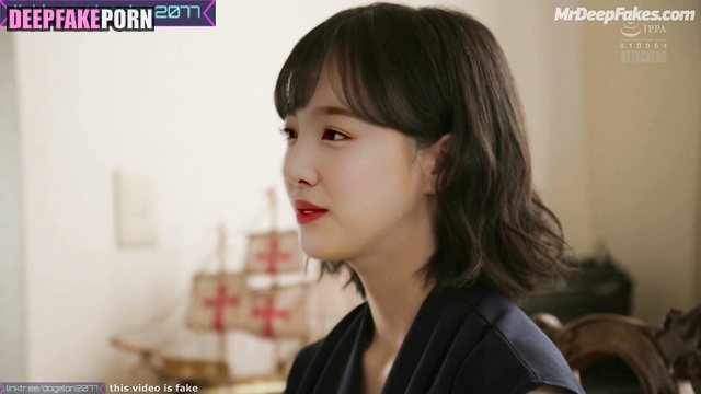 She has an affair with a guy and his father, fake Nayeon (トゥワイス フェイクポルノ)