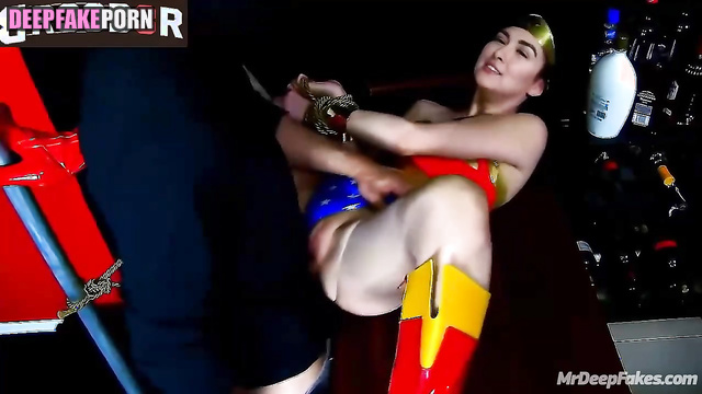 Superhero wants to get orgasm with you / Marian Rivera in adult tapes