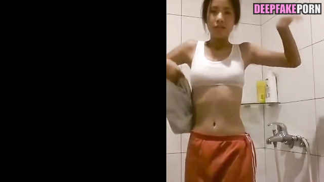 Skinny slut indressed in the bathroom, Joanne Chew (林九恩 充满激情的性爱) fakeapp