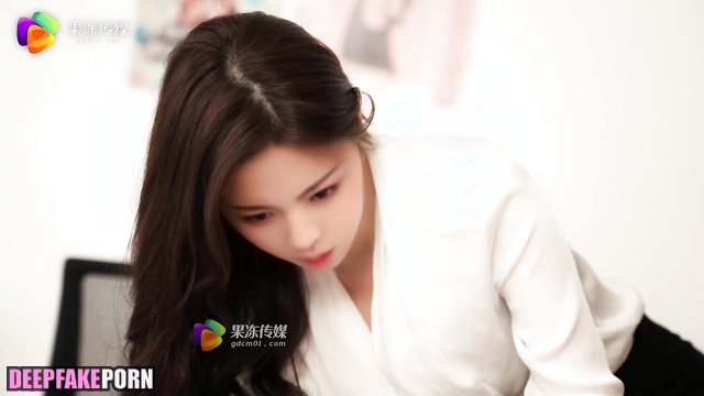 He took her head and fucked her in mouth - Yang Chaoyue 杨超越 화전소녀101 ai [PREMIUM]