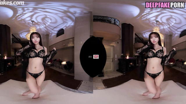 J-pop babe 河田陽菜 Kawata Hina knows what lingerie to pick Hinatazaka46