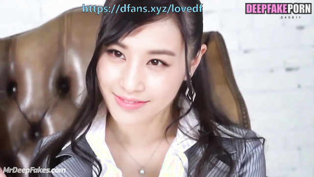 黄圣依 Huang Shenyi fucks after hard working day in office 换脸 face swap