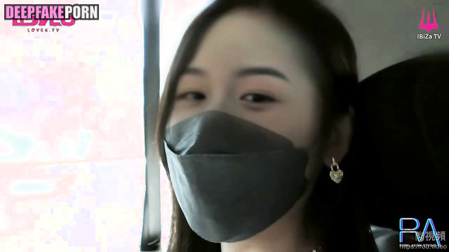 For some reason stranger touched her boobs 周也 充满激情的性爱 Zhou Ye fakeapp [PREMIUM]