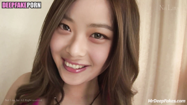 Gangbang porn with a vibrator using / ニュージーンズ 偽の有名人のポルノ Hanni real fake