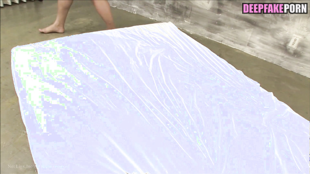 They made with her asshole something strange, Haerin fakeapp ニュージーンズ ポルノ