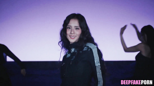 Jisoo having fun before and after her concert, look 지수 블랙핑크 pmv face swap