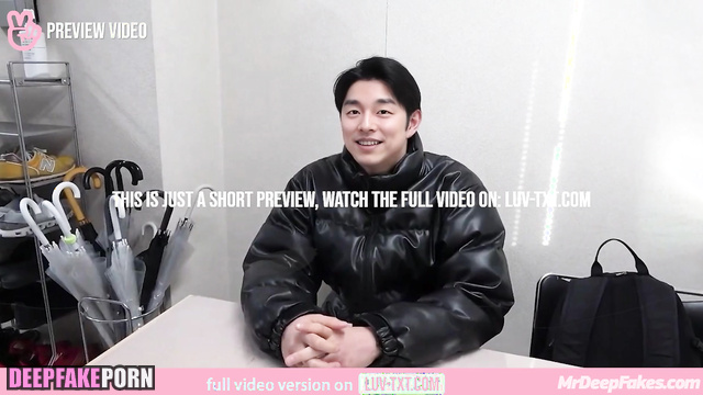 Boyfriend gave him cute bouquet, it was so unexpected 공유 딥페이크 Gong Yoo ai