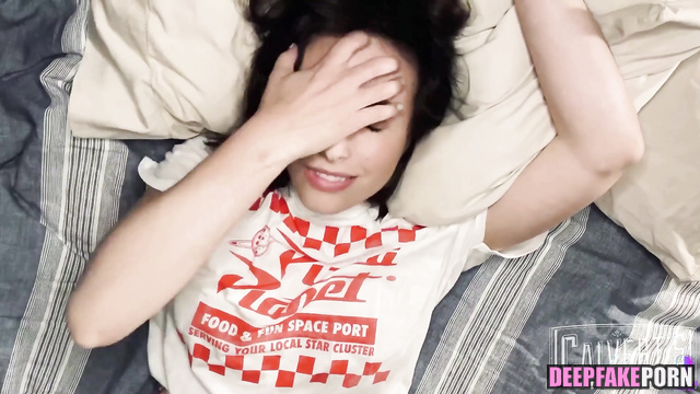 He doing something dirty at the bottom of her belly, ai Jennie 제니 블랙핑크