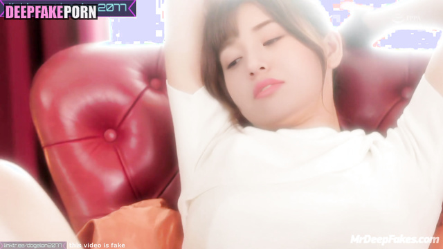 전소미 아이오아이 beauty asked her friends to please her on the carpet, Somi A.I.