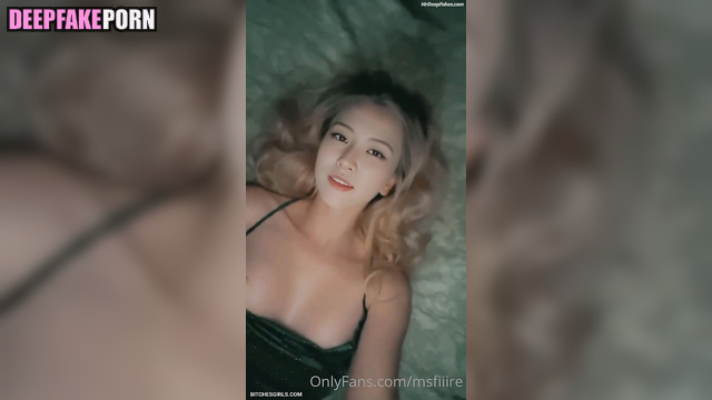 Rose BLACKPINK topless erotic adult video (로제 블랙핑크 토플리스 어른들의 비디오)