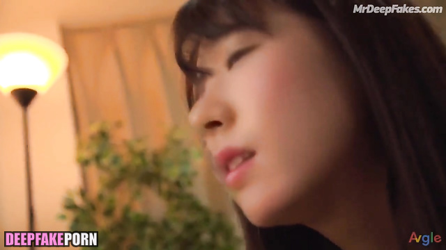 Threesome with sexy Japanese Yui Aragaki [deepfake] フェイクポルノ あらがき ゆい 三人組