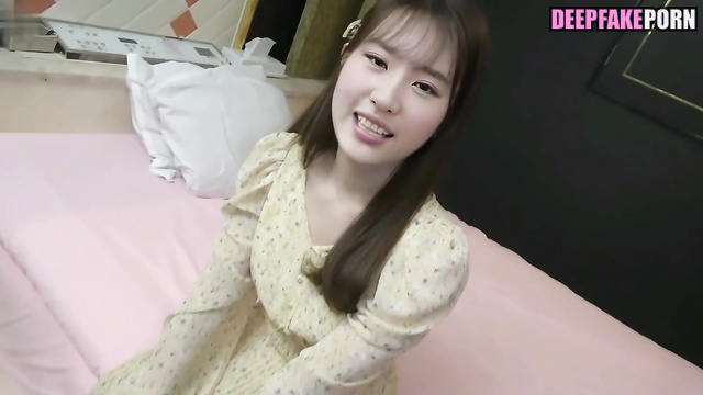 Boyfriend cumed on her shaved and cute pussy, Liu Yifei (刘亦菲 智能換臉) ai [PREMIUM]