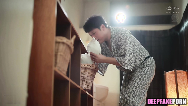 Her husband allowed her to fuck his friend 杨幂 智能換臉 Yang Mi real fake [PREMIUM]