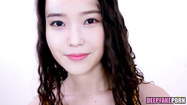 Young beauty IU showed her charms 젊은 아름다움아이유보여 주었다케이팝 매력 [PREMIUM]