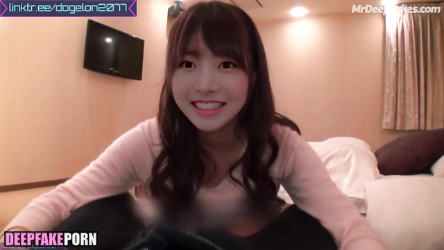 Rei 레이 is excited when she sees sizes of dick deepfake 딥페이크 (아이브 IVE)