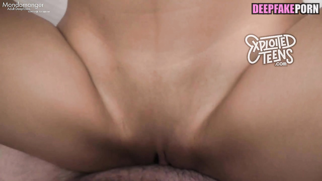 Hot babe Lisa BLACKPINK gets a facial 케이팝리사블랙핑크 [PREMIUM]